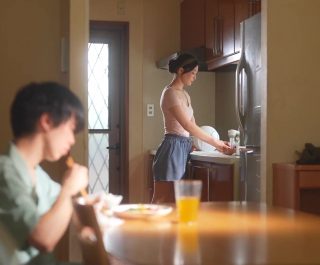 Chị gái giận chồng đụ với thằng em
